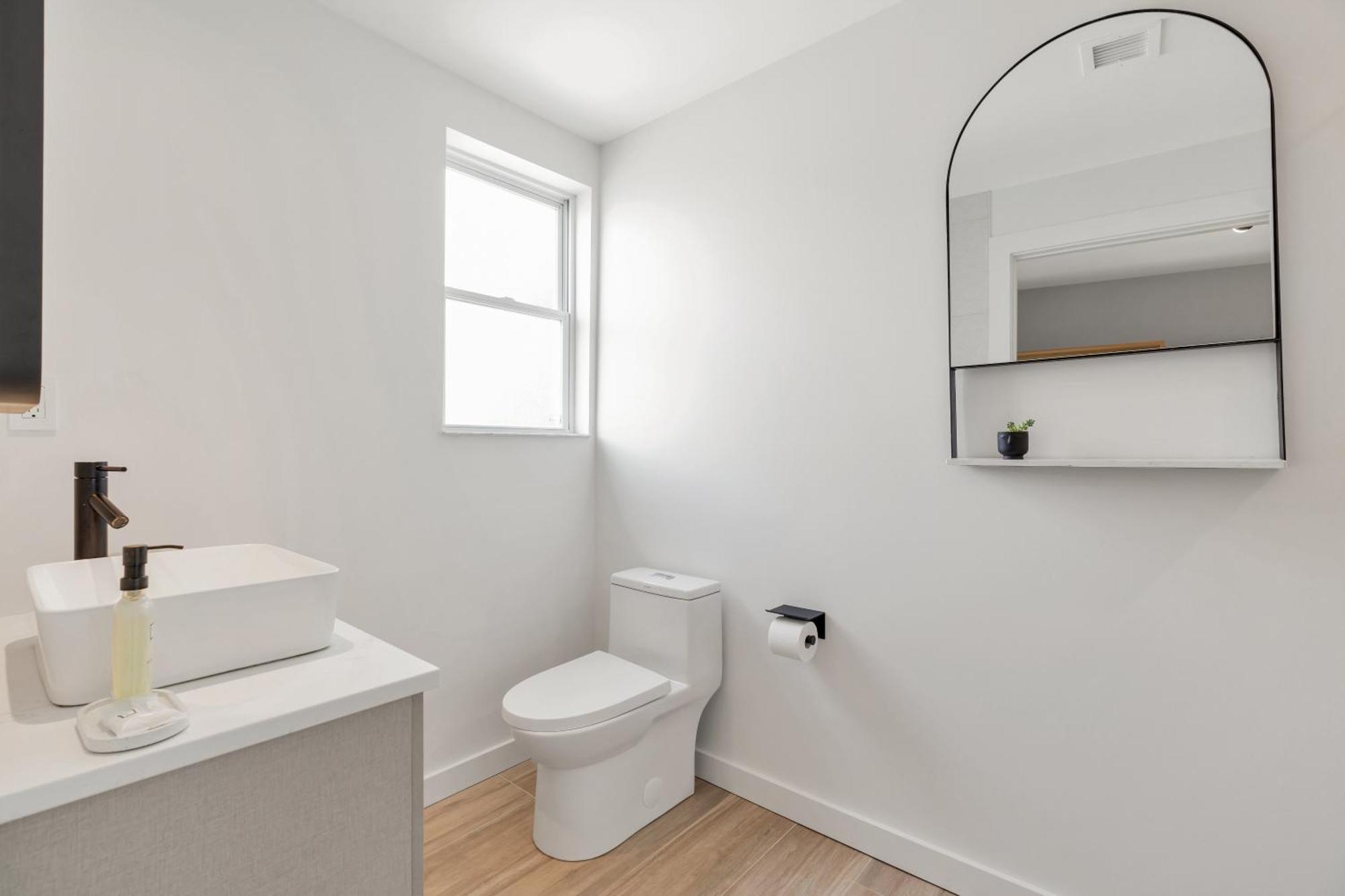 The St Laurent Guest Rooms Асбъри Парк Екстериор снимка